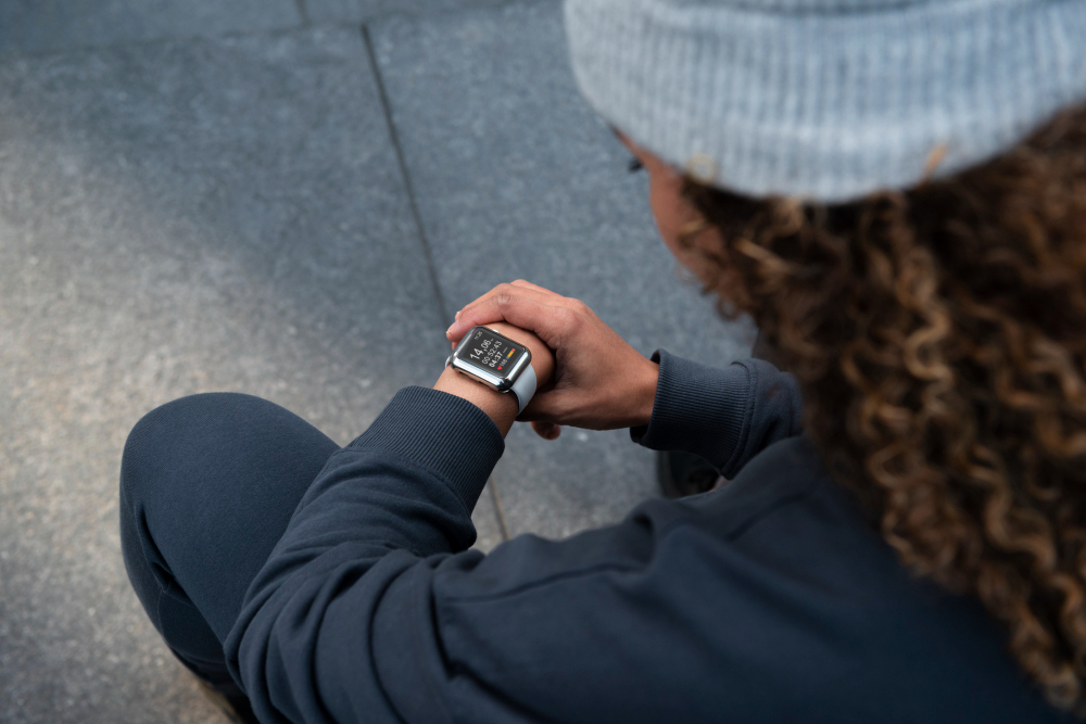 "Configuración inicial de un smartwatch Helix FOXBOX sincronizado con un smartphone"